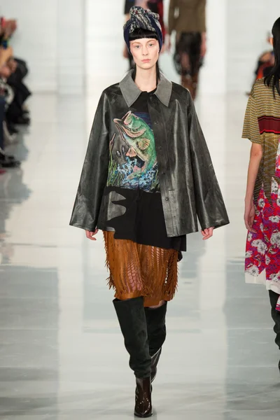 Look 10